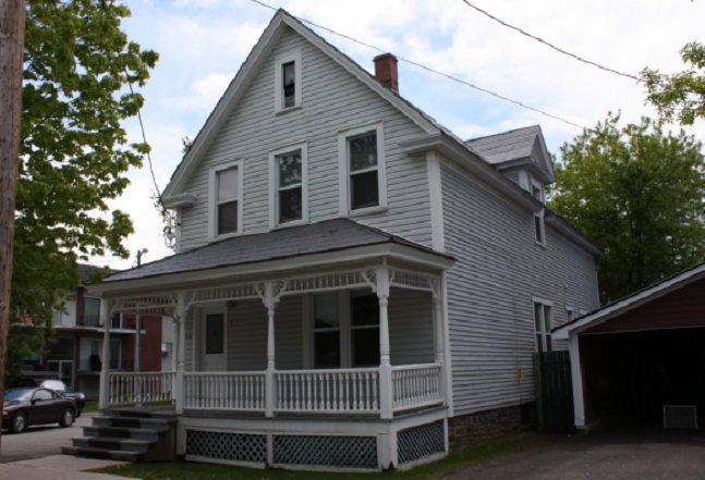 136 Aberdeen St